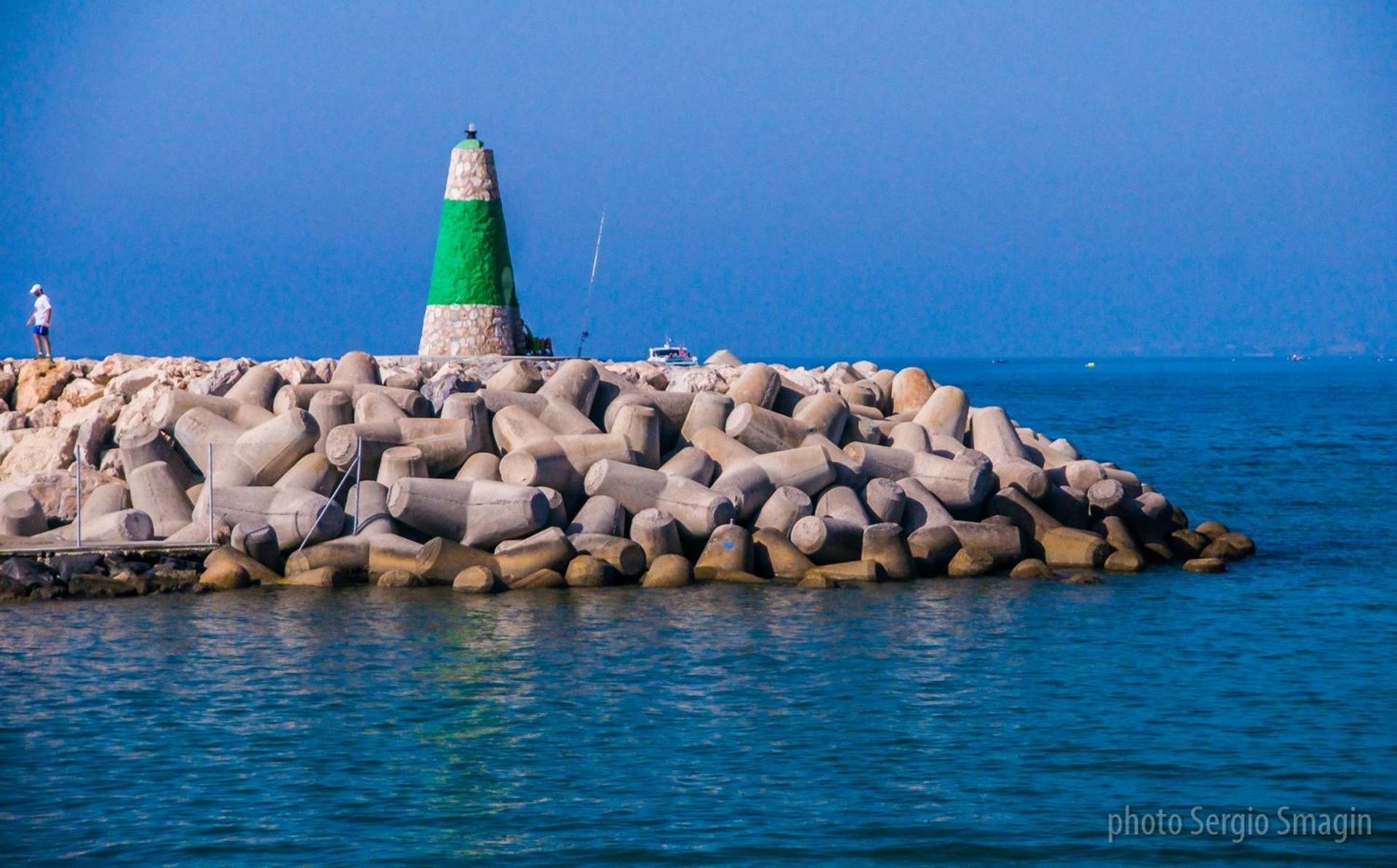 Apartamentos Los Cisnes - 2º Linea De Playa - Perfecta Ubicacion Benalmadena Bagian luar foto