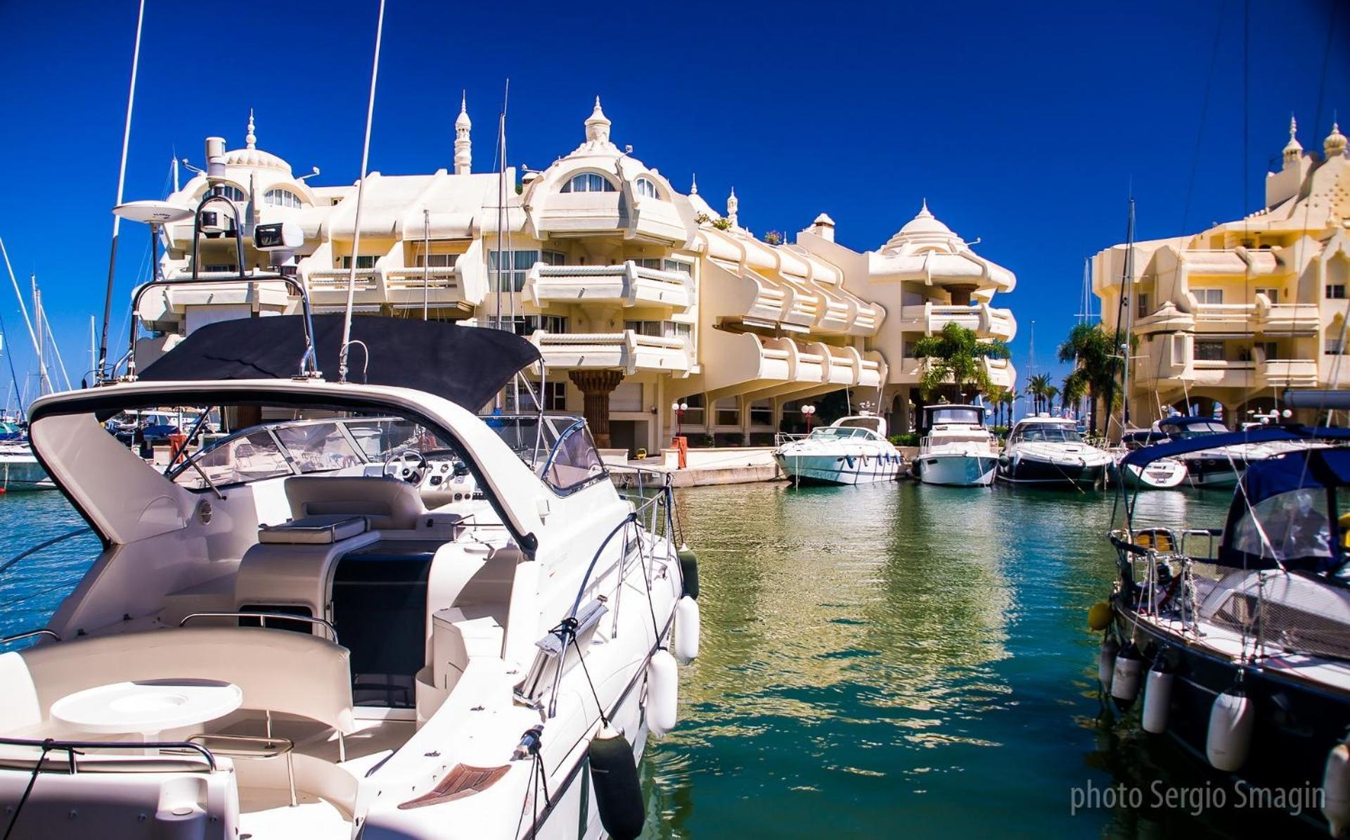 Apartamentos Los Cisnes - 2º Linea De Playa - Perfecta Ubicacion Benalmadena Bagian luar foto