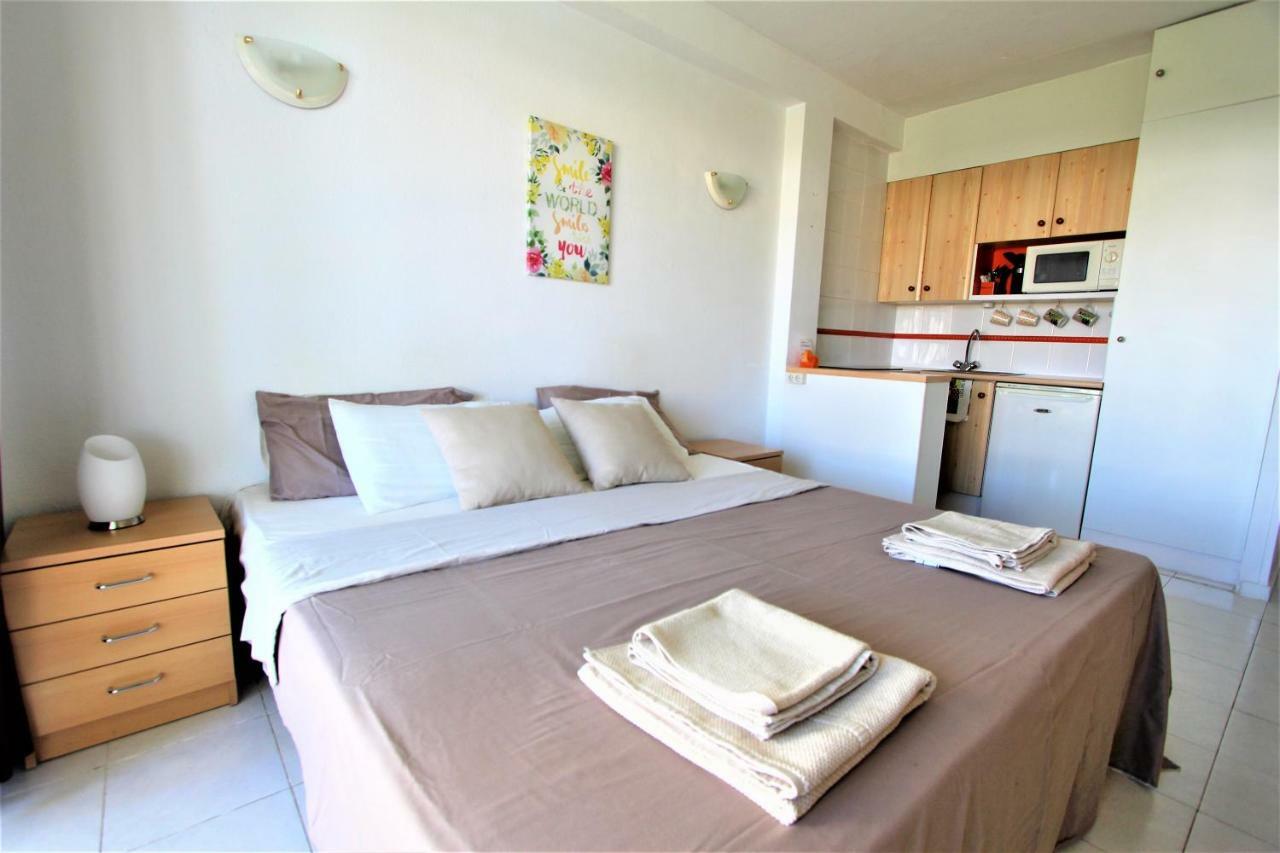 Apartamentos Los Cisnes - 2º Linea De Playa - Perfecta Ubicacion Benalmadena Bagian luar foto